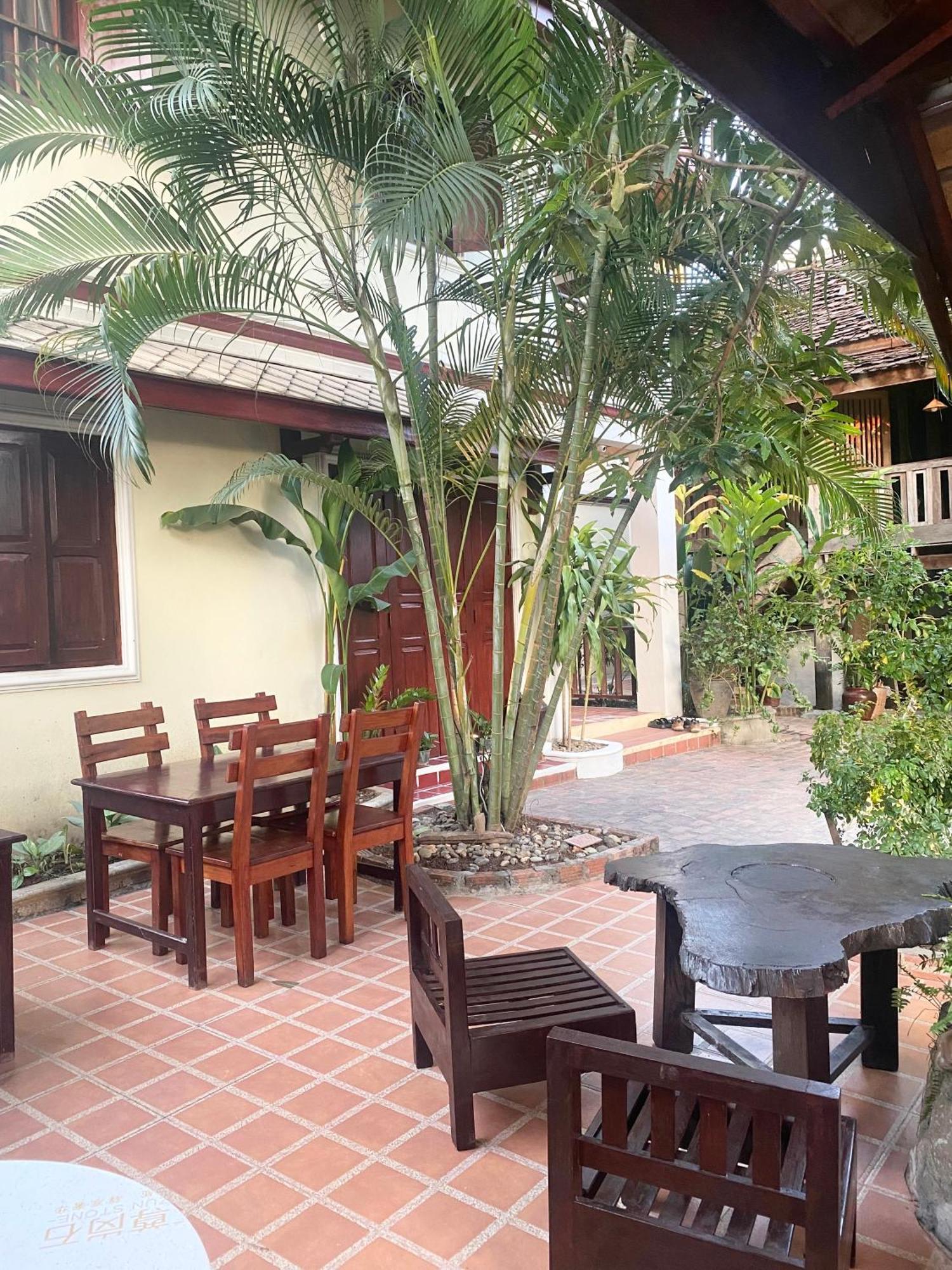 Golden Sun Boutique Hotel Luang Prabang Exterior photo