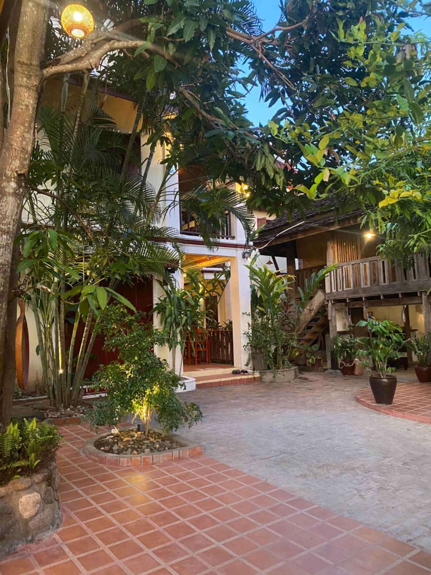 Golden Sun Boutique Hotel Luang Prabang Exterior photo