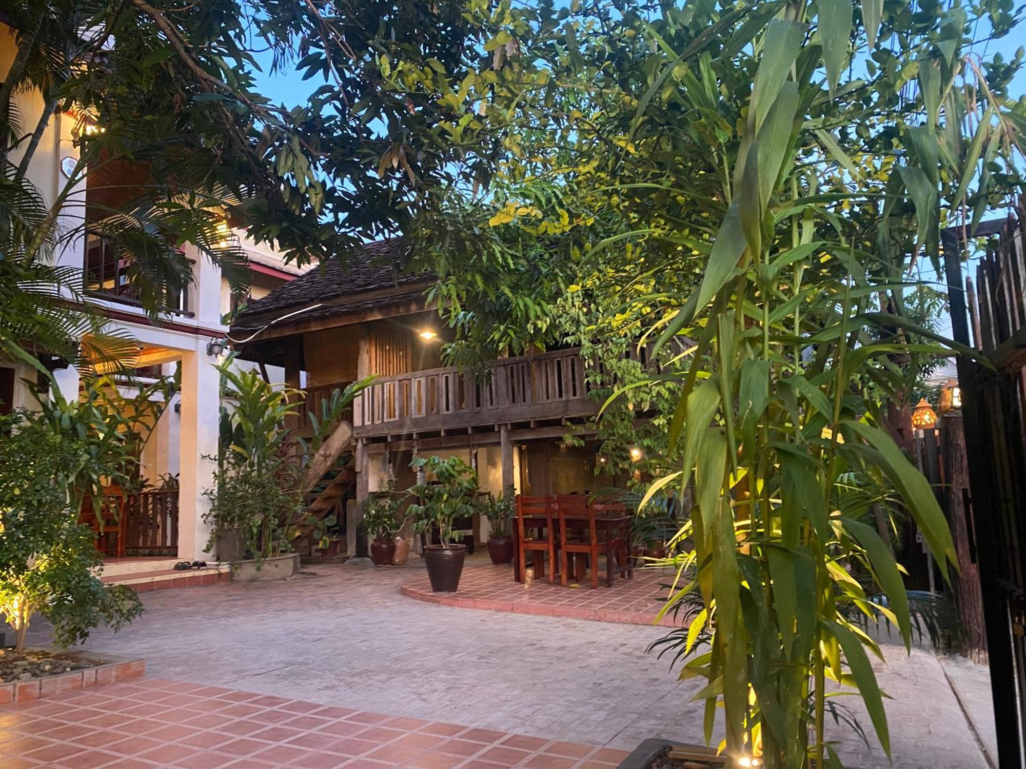 Golden Sun Boutique Hotel Luang Prabang Exterior photo